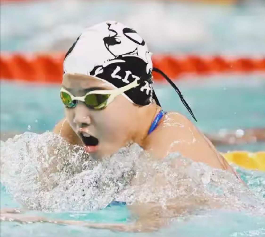 包含球星爆发！游泳赛场再现神级操作的词条