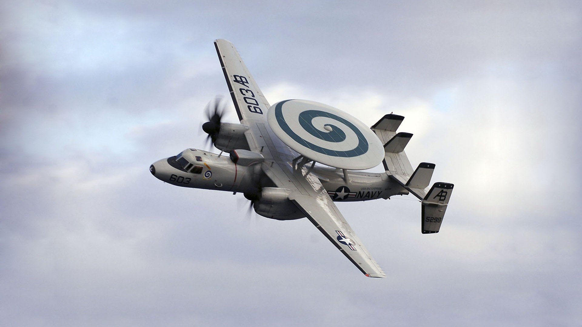 爱游戏APP-跨界焦点，从NBA总决赛的单节爆发到那不勒斯的足球智慧—论体育战中单节拉开的决胜艺术