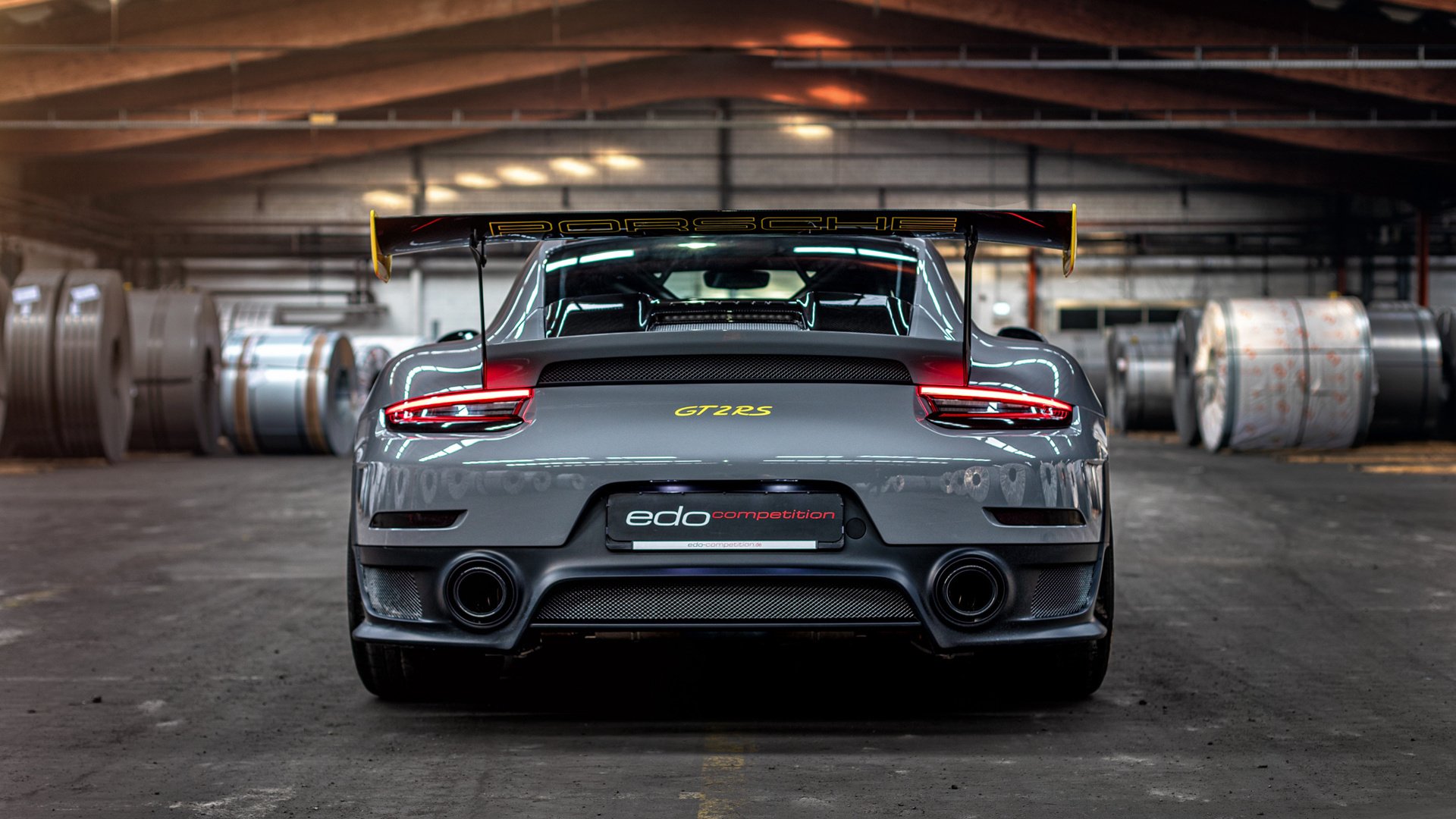 爱游戏官方-当咖啡军团遇见安达卢西亚烈焰，路易斯·苏亚雷斯点燃跨国对决