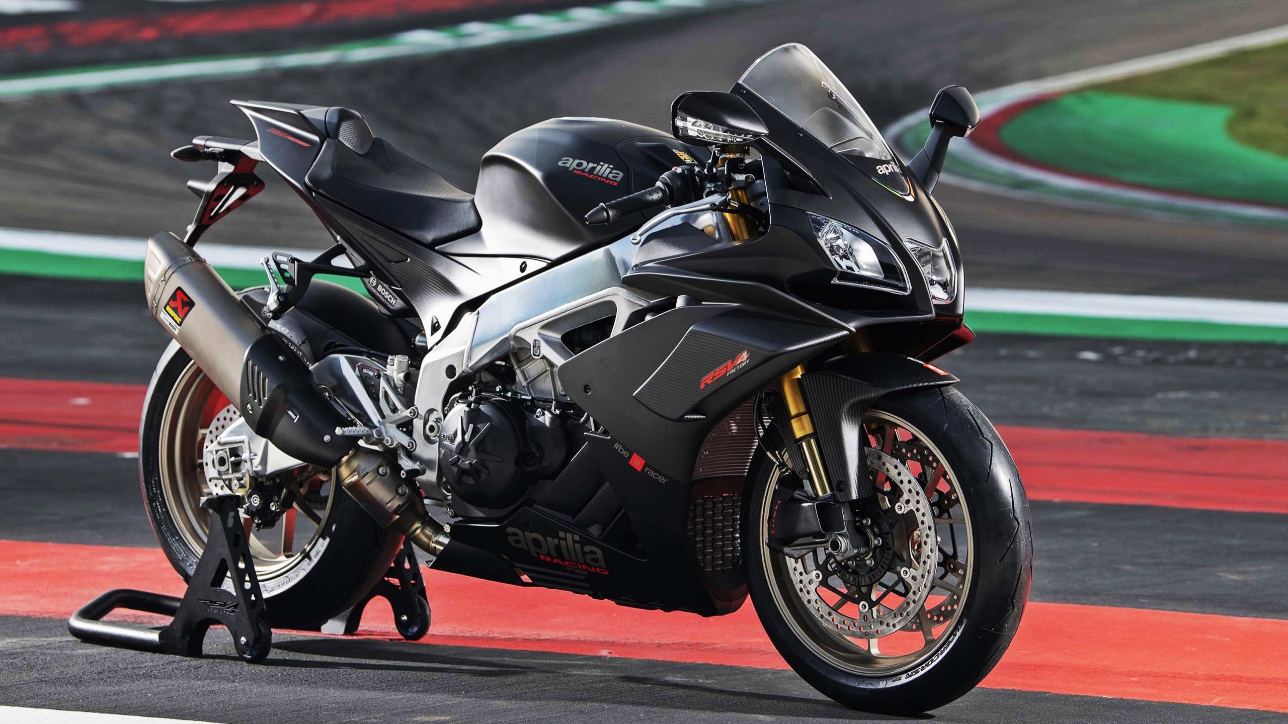 百年仅此一战，当乌拉圭的蓝遇见爱尔兰的绿，基米希的利刃划破史诗之夜